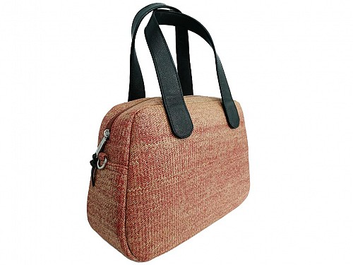 JU'STO Women's Handbag with Coral Base and Black Straps, 32x10x21 cm, J-Poppy